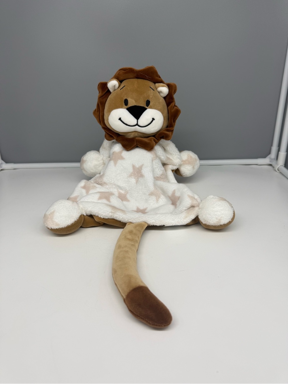 Lictin Baby Blanket Lion Lovey with star pattern EUC  12 inches long. RARE